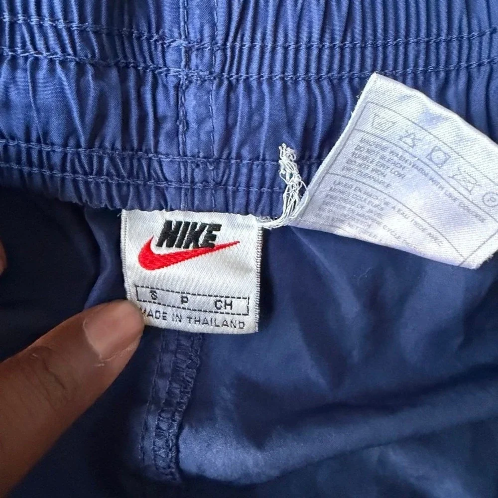 Vintage Nike Womens Blue Nylon Athletic Running Shorts Y2K Striped